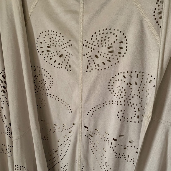 Insight Grey Boho Fringe Poncho Size OS - Picture 2 of 5